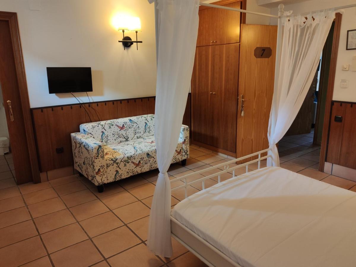 Hostal Tastavins Peñarroya de Tastavins Eksteriør billede
