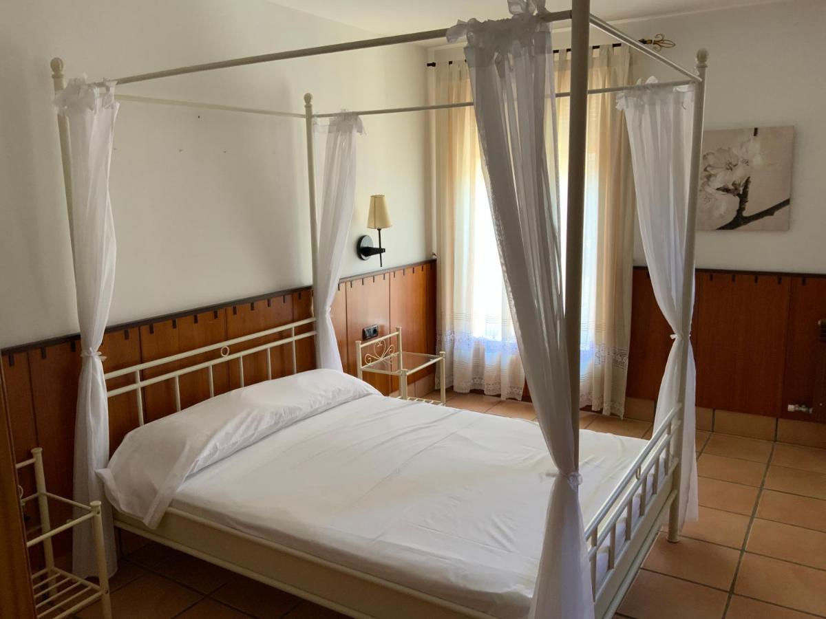 Hostal Tastavins Peñarroya de Tastavins Eksteriør billede